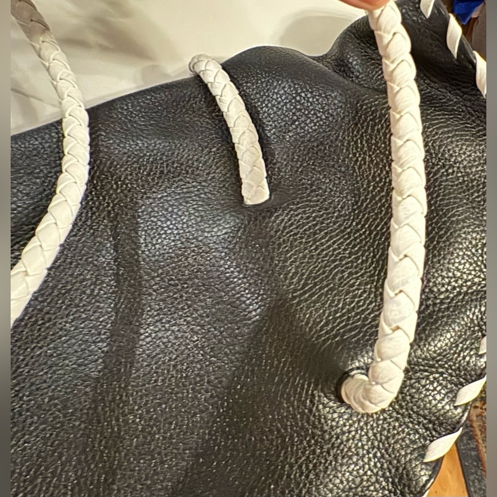 🔥ASHNEIL Vintage Black & White Pebble Leather Half Moon Shoulder Bag EUC - Picture 12 of 12